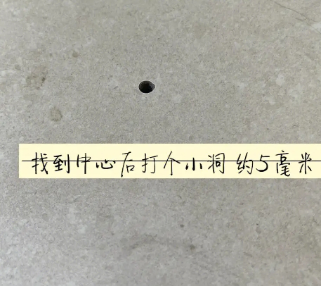 温州瓷砖空鼓维修公司专业解答在瓷砖铺贴过程中，如果砂料搅拌不均匀，将会带来以下问题